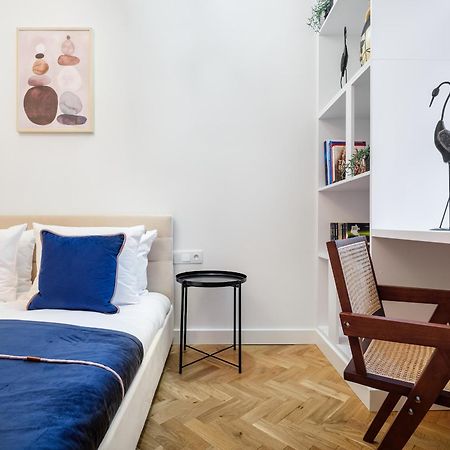 Tyzenhauz Apartments Krowoderska Street Kraków Zewnętrze zdjęcie