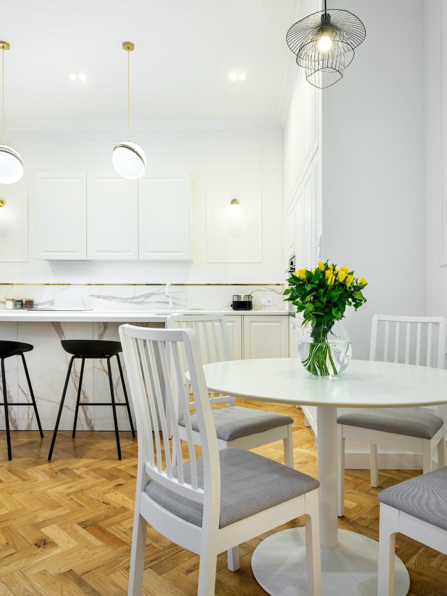 Tyzenhauz Apartments Krowoderska Street Kraków Zewnętrze zdjęcie